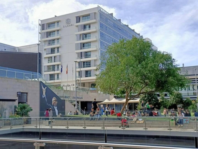 Exterior & Views 4, 2 beds luxury apartment in the heart of chatswood12, Willoughby