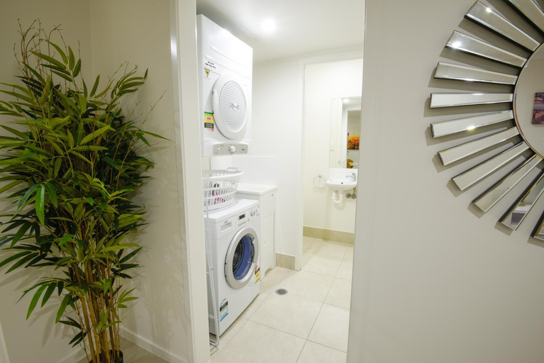 Bedroom 4, Direct Collective - Breeze on Brightwater, Maroochy - Buderim