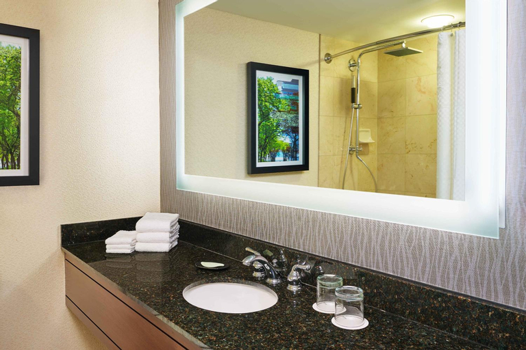 Bathroom 24