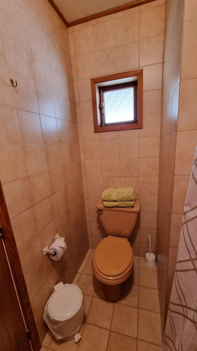 Shower 2, Cabanas Brisas Del Lago, Llanquihue