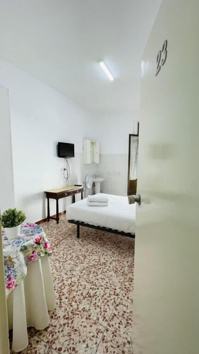 Bedroom 5, Hostal Ruano, Madrid