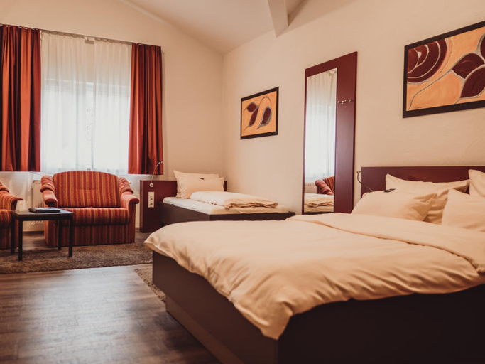 Bedroom 2, Hotel Gutshof Herborn, Lahn-Dill-Kreis