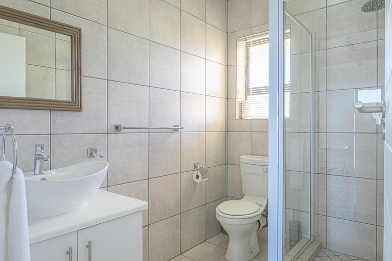 Bathroom 1, Fynbos Golf and Country Estate, Cacadu