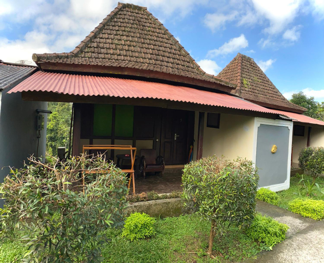 Exterior 4