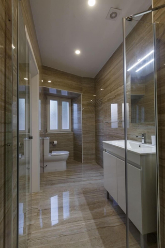 Bathroom 4, Solar Mendonca Boutique Hotel, Faro