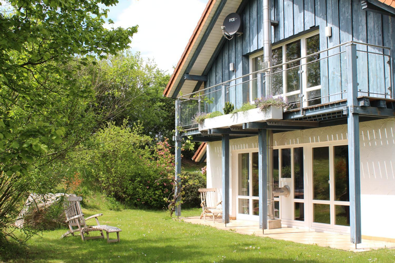 Exterior 2