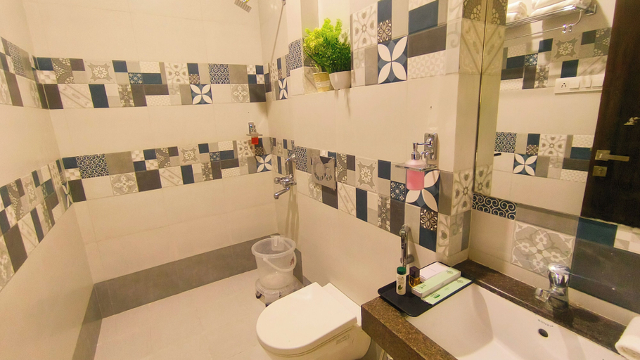 Bathroom 5, 2 BTK TERRACE RETREAT BY Lavanya, Udaipur