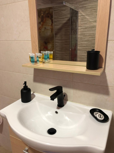 Bathroom 5, Faros apartment, Crete
