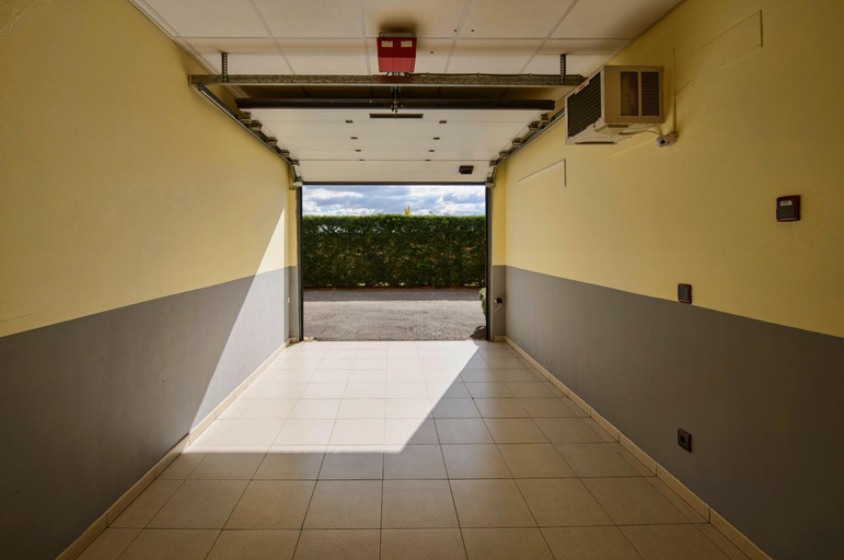 Others 3, Motel Cancun Leon, León