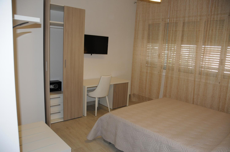 Bedroom 8