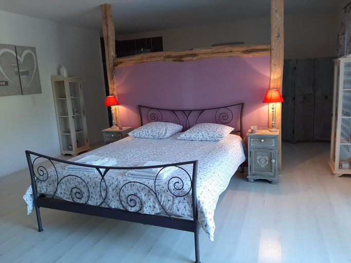 Bedroom 2, Au Cœur de Mauchat, pour une escapade romantique, Dordogne