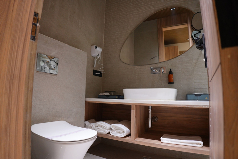 Bathroom 3, The Pearl Petal, Rohtak