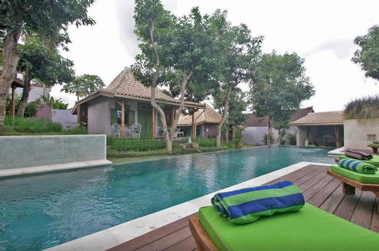 Swimming Pool 12