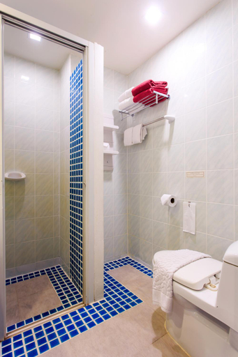 Bathroom 4, Chaweng Budget Hotel, Ko Samui