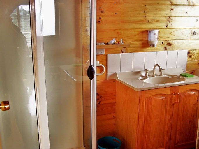 Bathroom 3, Coles Bay House, Glamorgan-Spring Bay
