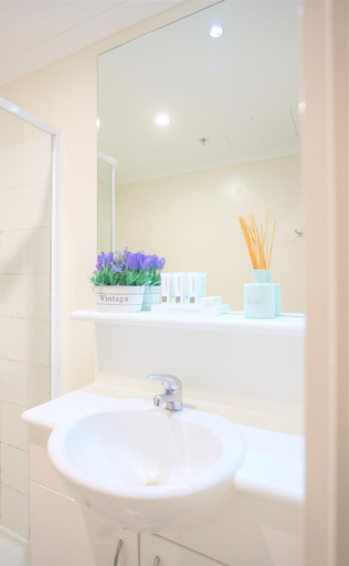 Bathroom 11