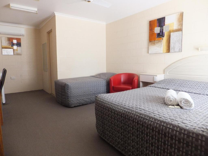 Bedroom 2, Nagambie Caravan Park & Motel, Strathbogie
