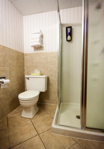 Bathroom 5, Harrison Hall Hotel, Worcester