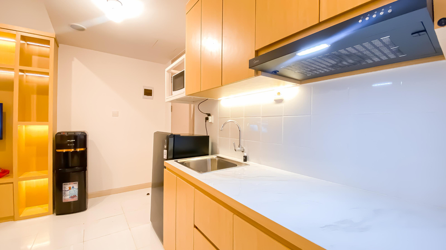 Others 2, Cozy with Modern Style 2BR Apartment at Tokyo Riverside By Travelio, Tangerang