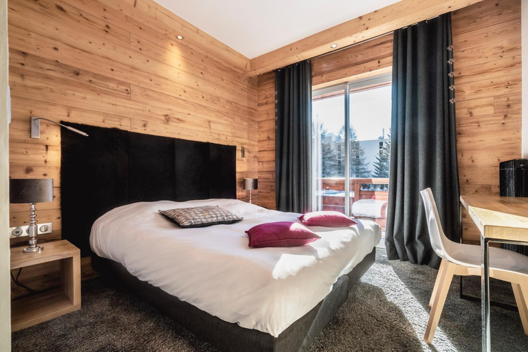 Bedroom, Hotel Les Melezes, Isère