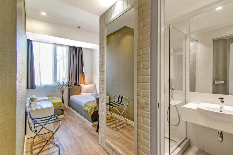 Bathroom 4, Belgrade Inn Garni Hotel, Belgrade