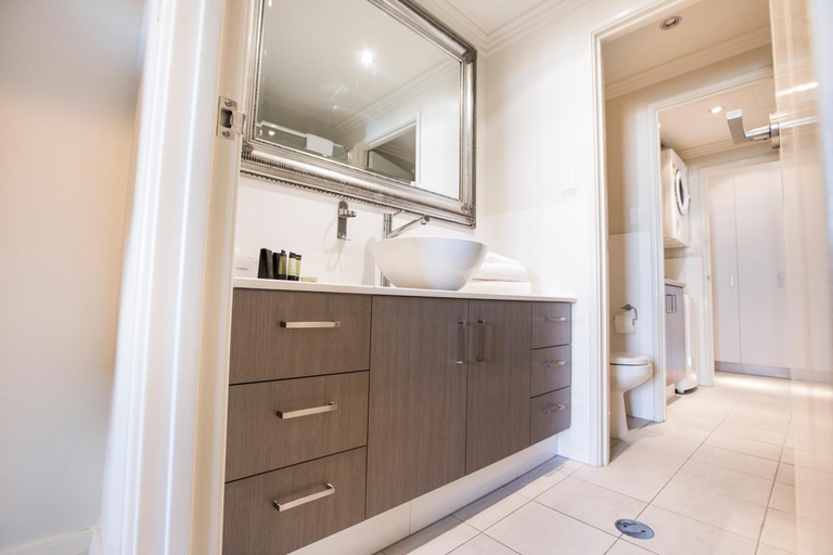 Bathroom 7