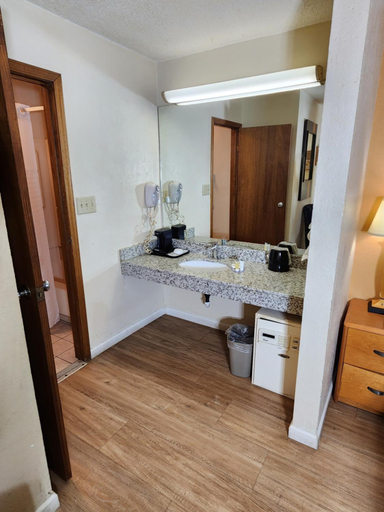 Others 3, WestSpring Inn - Westlake Cleveland, Cuyahoga