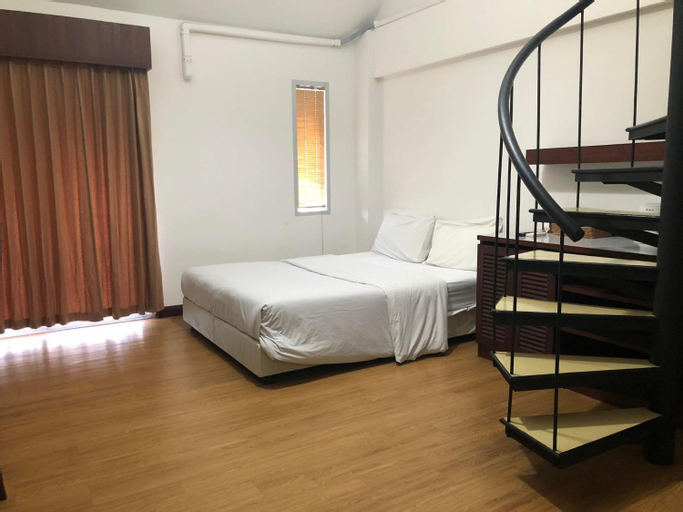 Bedroom 12