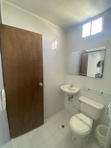 Bathroom 5, 22 guest house, Santa Marta (Dist. Esp.)