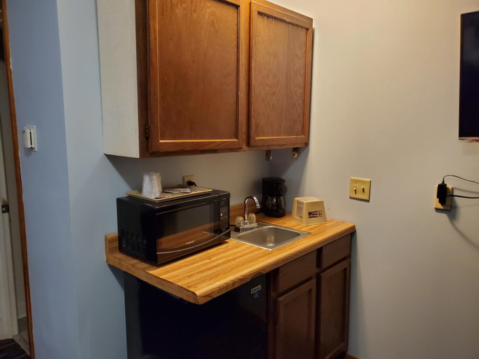 Others 4, Budget Host Inn Fridley, Anoka