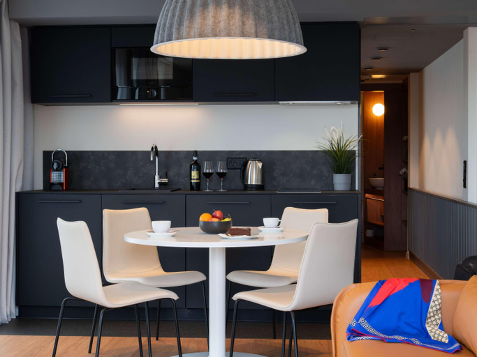 Dining Room 4