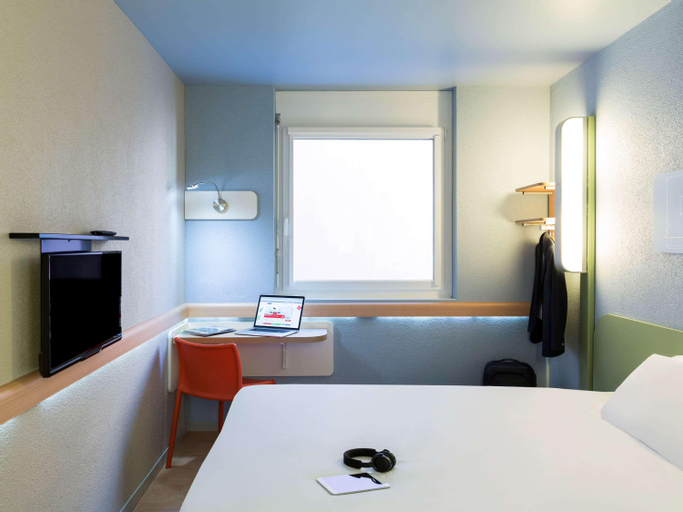 Bedroom 28