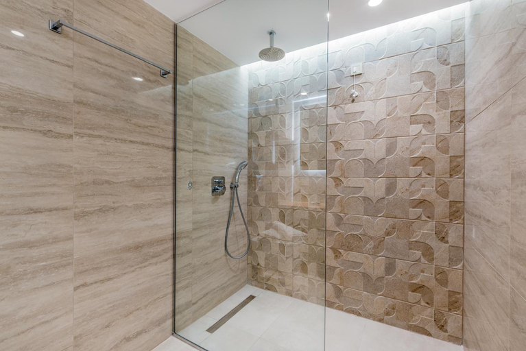Bathroom 5, Katerina Palace Hotel, Ionian Islands