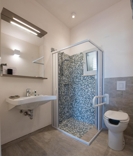Bathroom 3, La Blanca Resort & Spa, Trapani