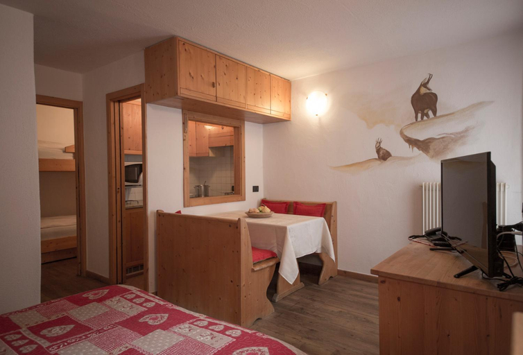 Bedroom 2, Residence Miramonti, Trento