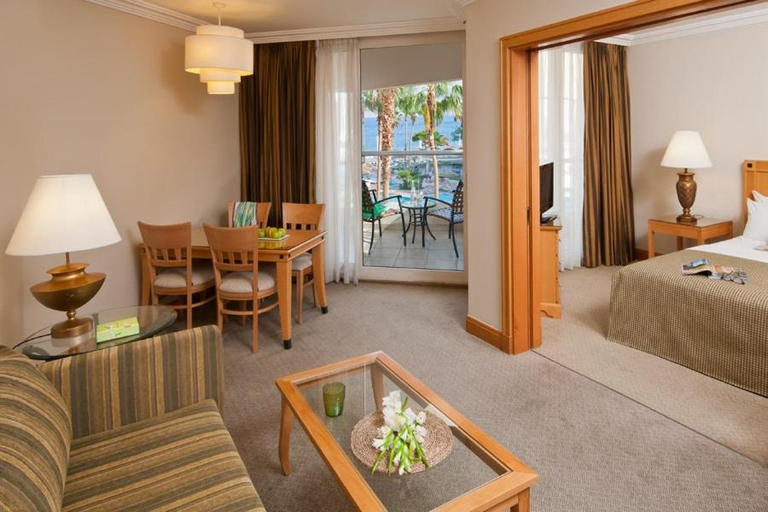 Bedroom 3, Aria