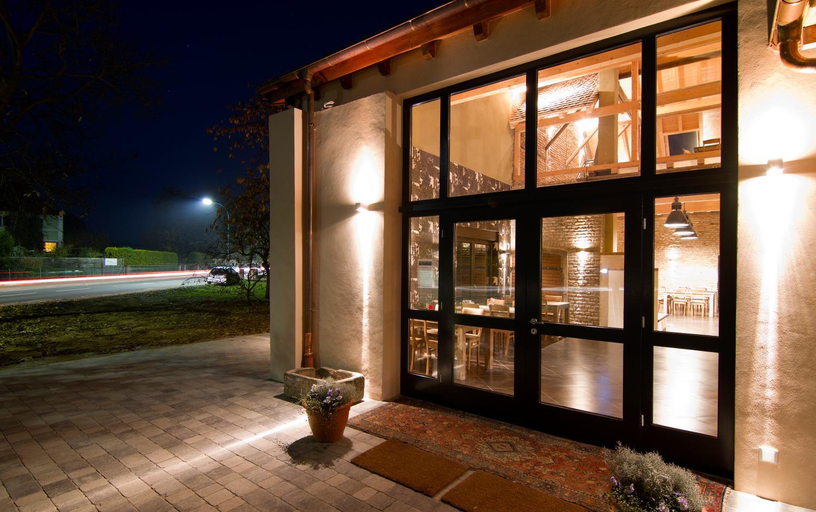 Exterior 7