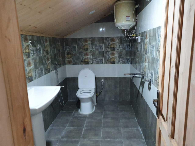 Bathroom, Ashirwad Homestay, Shimla