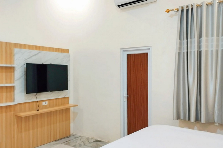 Urbanview Hotel Tritia Lampung By RedDoorz - Tap to explore photos
