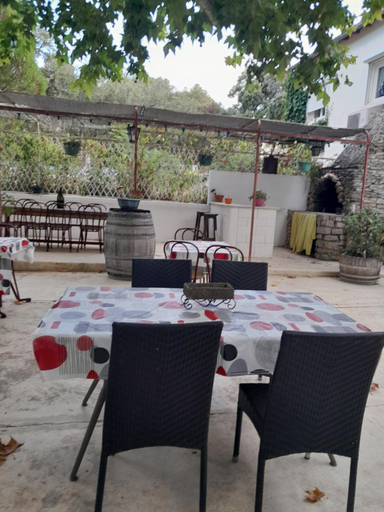 Others 2, le patio des garrigues, Gard