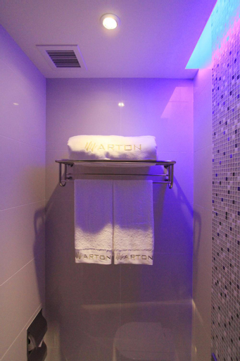 Bathroom 11