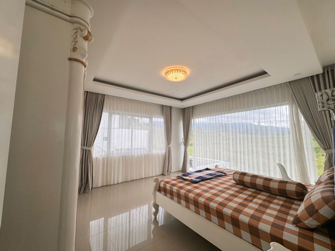 Villa Rumah Putih Ardilla Puncak, Bogor