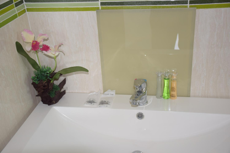 Bathroom 2, Sumali Villa, Muang Sing Buri