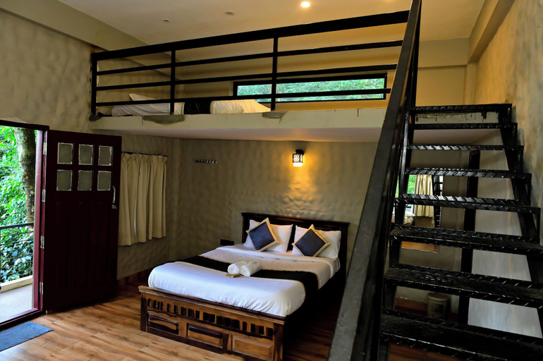 Bedroom 4, TANARYA LUXURY HOMESTAY, Chikmagalur