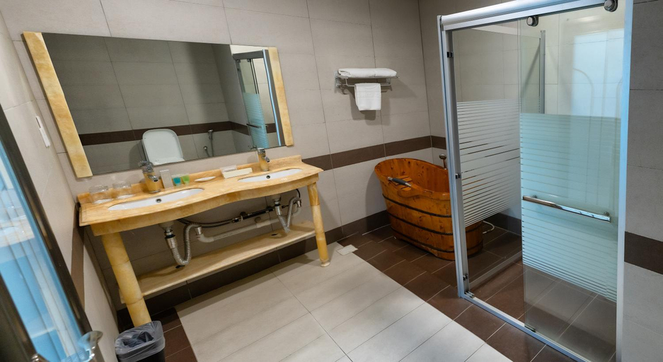 Bathroom 3, Seri Simanggang Hotel, Sri Aman
