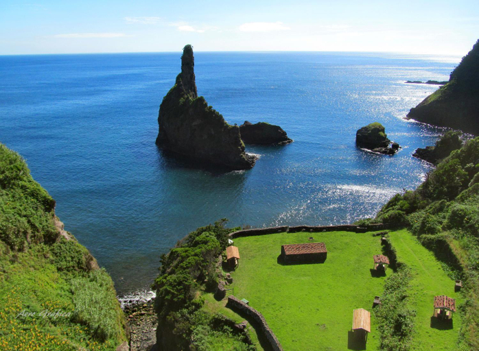 Others 3, Sitio da Assumada, Lajes das Flores