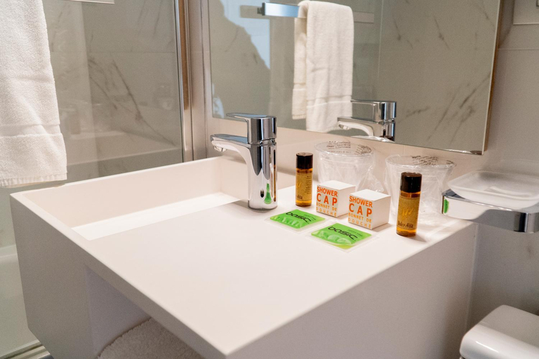 Bathroom 4, Hotel d'Alcantara, Hainaut