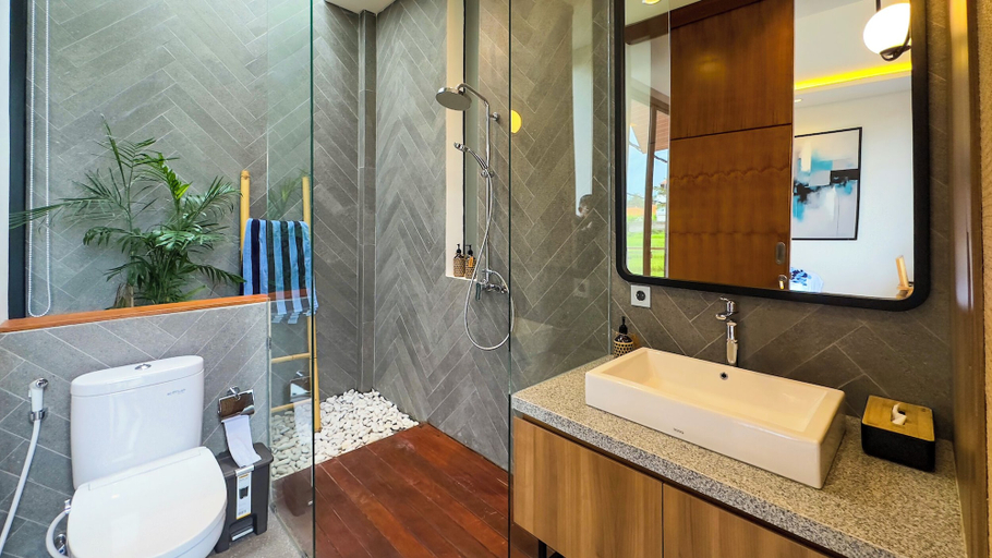 Bathroom 4, Amreta Ubud Villa, Gianyar