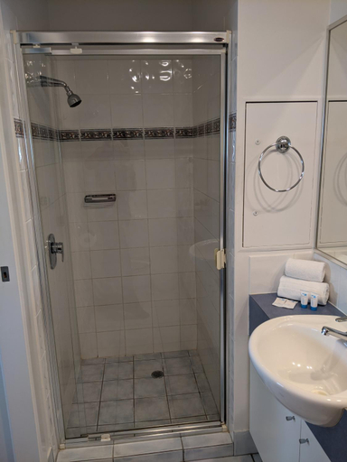 Bathroom 4, Moorings Beach Resort, Caloundra - Caloundra S.