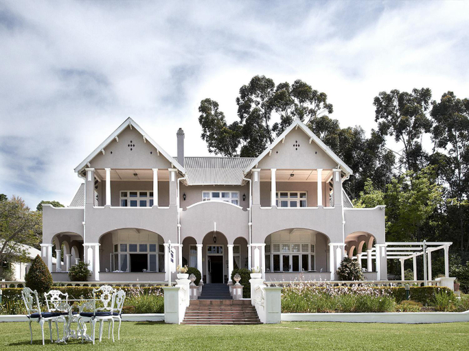 Others 5, Parkes Manor, Eden